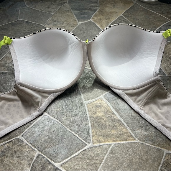 Torrid Curves Animal Print Bra - Picture 8 of 9